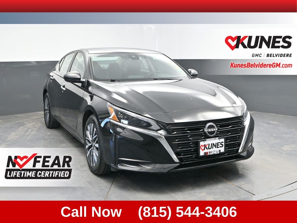 Super Black Clearcoat 2025 Nissan Altima Sedan Front-Wheel Drive Continuously Variable Transmission