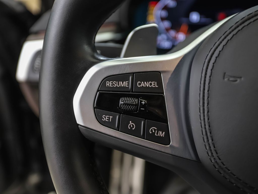 Thumbnail: 2023 BMW 5 Series - 12