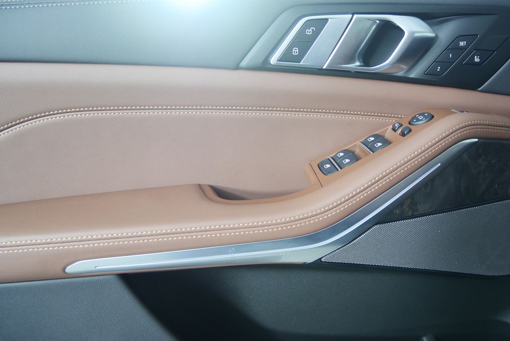 Thumbnail: 2026 BMW X5 - 8