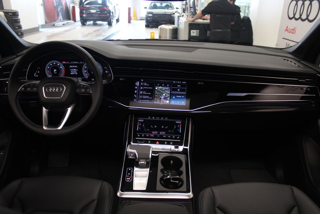 Thumbnail: 2026 Audi Q7 - 10