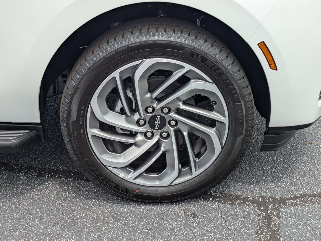 2027 Lincoln Navigator Premiere