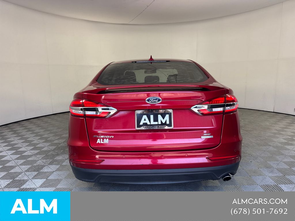 Used 2020 Red Ford SE image 7