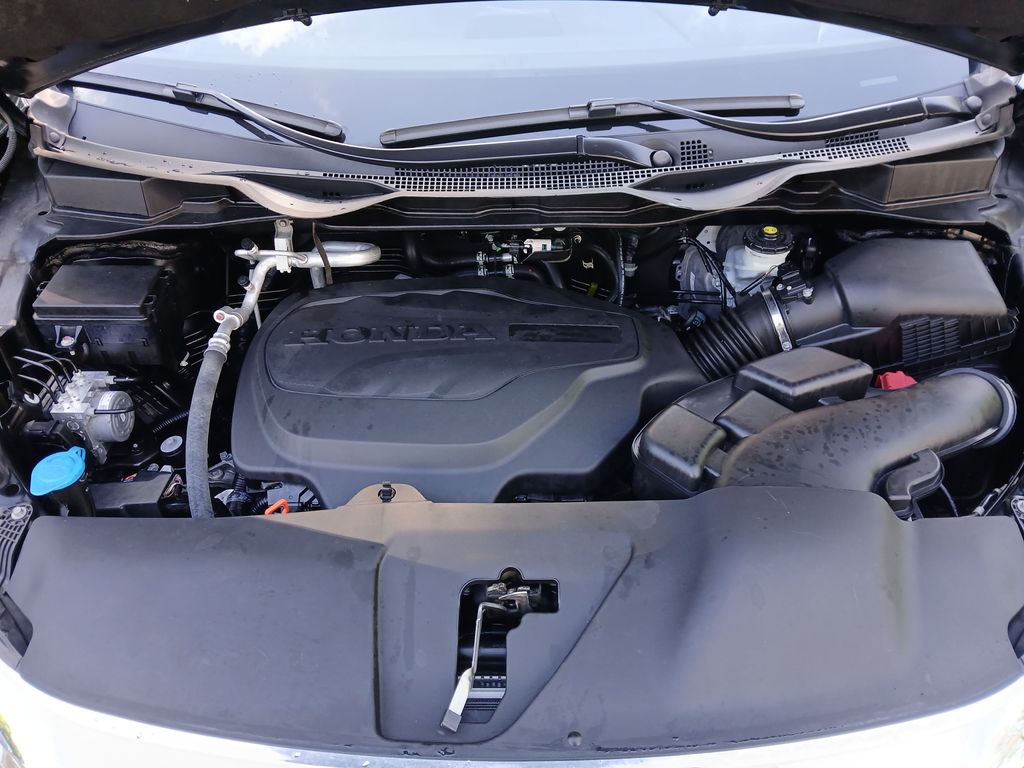 Used 2023  Honda Touring image 33