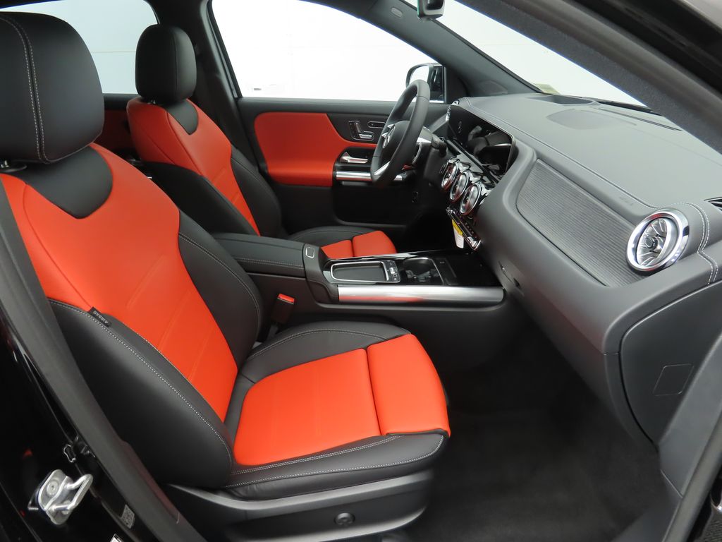 Thumbnail: 2026 Mercedes-Benz GLA - 20