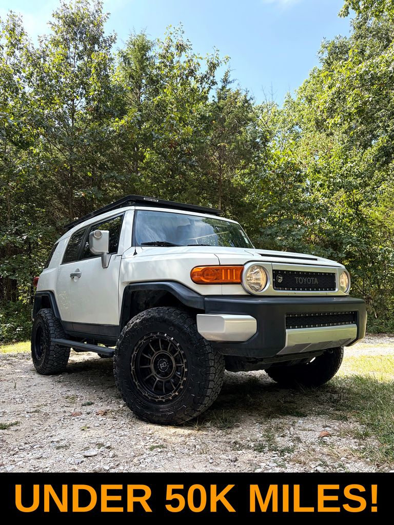 Iceberg 2012 Toyota FJ Cruiser SUV / Crossover 4X2 5-Speed Automatic