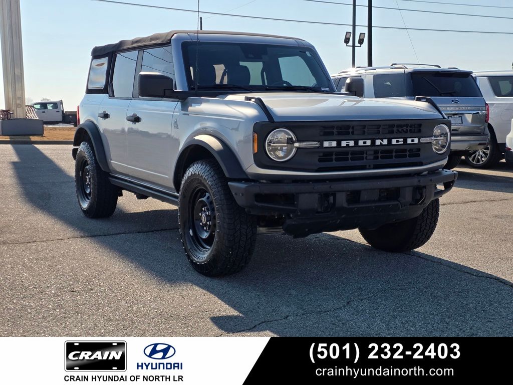 Iconic Silver Metallic 2022 Ford Bronco Black Diamond 4-Door 4WD SUV / Crossover Four-Wheel Drive 7-Speed Manual