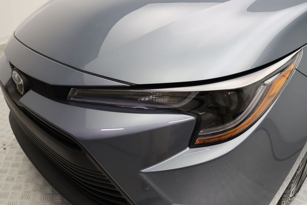 2024 Toyota Corolla LE 3