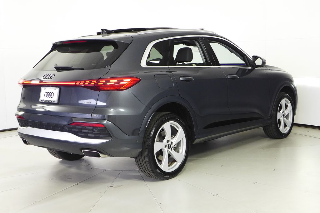 Thumbnail: 2025 Audi Q5 - 7