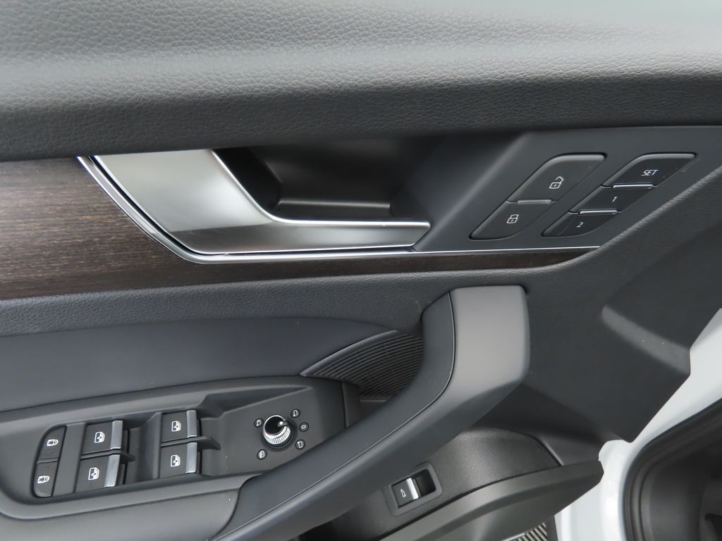 2025 Audi Q5  23