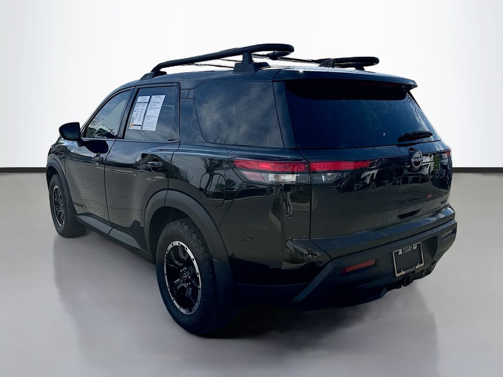 View vehicle photo 5