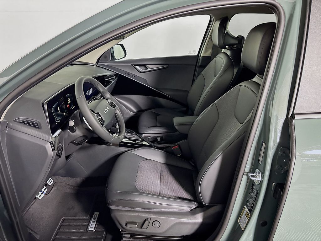2025 Kia Niro EX Touring