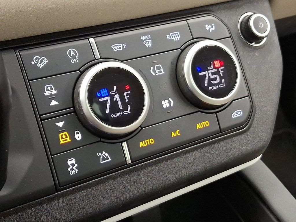 Thumbnail: 2023 Land Rover Defender - 17