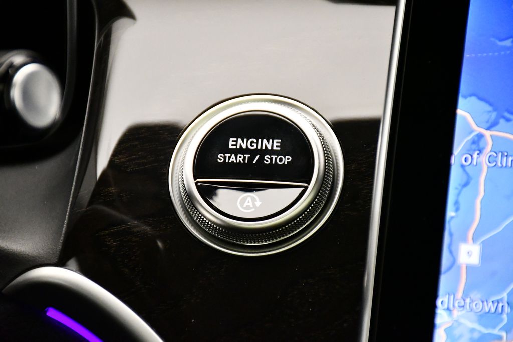 Thumbnail: 2025 Mercedes-Benz GLC - 28