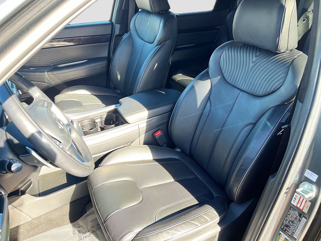 Used 2023 Gray Hyundai Calligraphy image 22