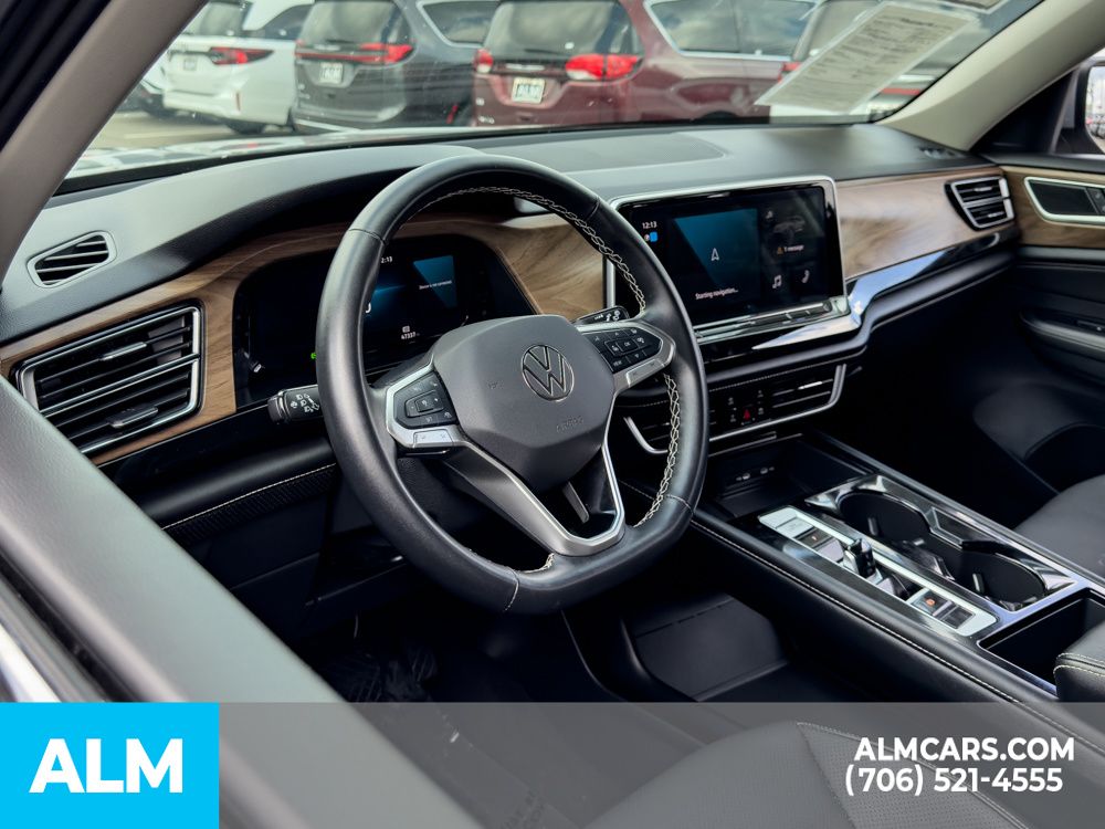 Used 2025 Gray Volkswagen 2.0T SE w/Technology image 9