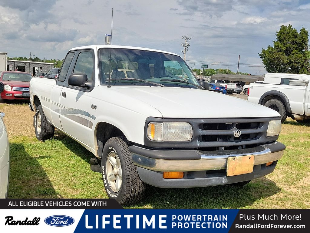 White 1996 Mazda B-Series B2300 SE RWD Pickup Truck Rear-Wheel Drive 5-Speed Manual
