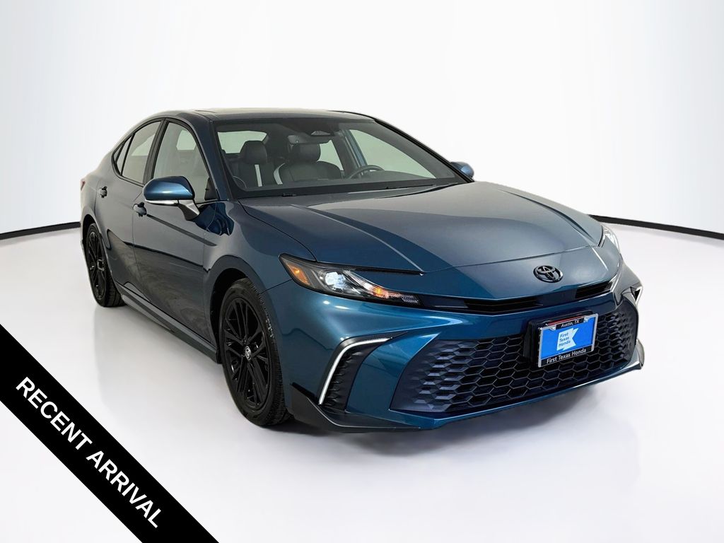 2025 Toyota Camry Ocean Sedán Tracción delantera Transmisión variable continua