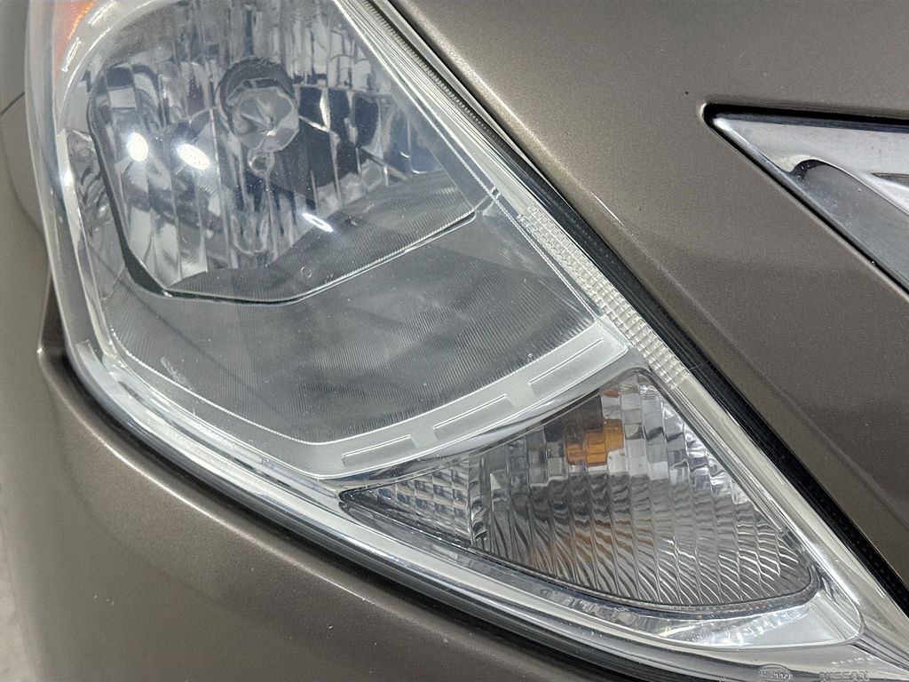 Used Car 2015 Nissan Versa  1.6 S Plus For Sale Under $10,000 In Austin, Texas