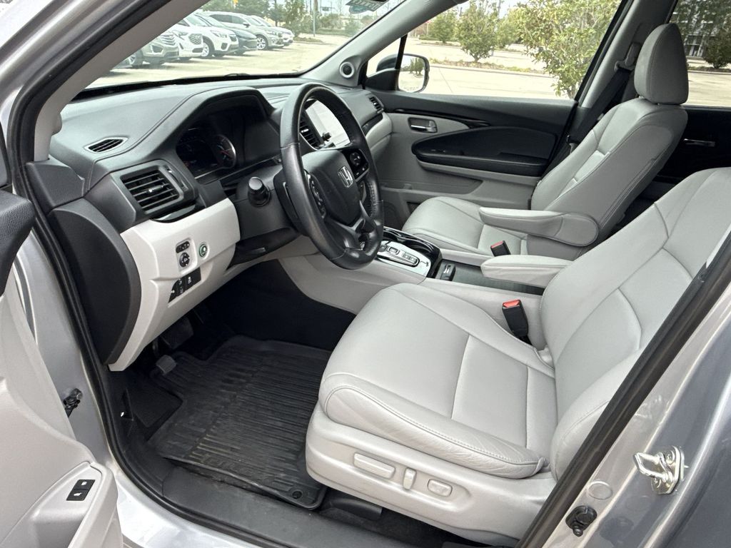 Thumbnail: 2019 Honda Pilot - 30