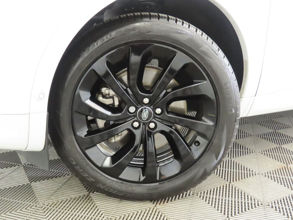 Thumbnail: 2024 Land Rover Discovery Sport - 31