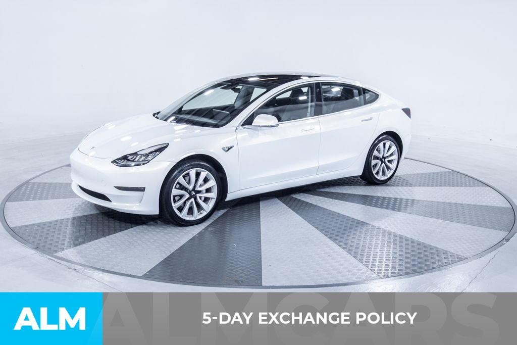Used 2018  Tesla Long Range image 4