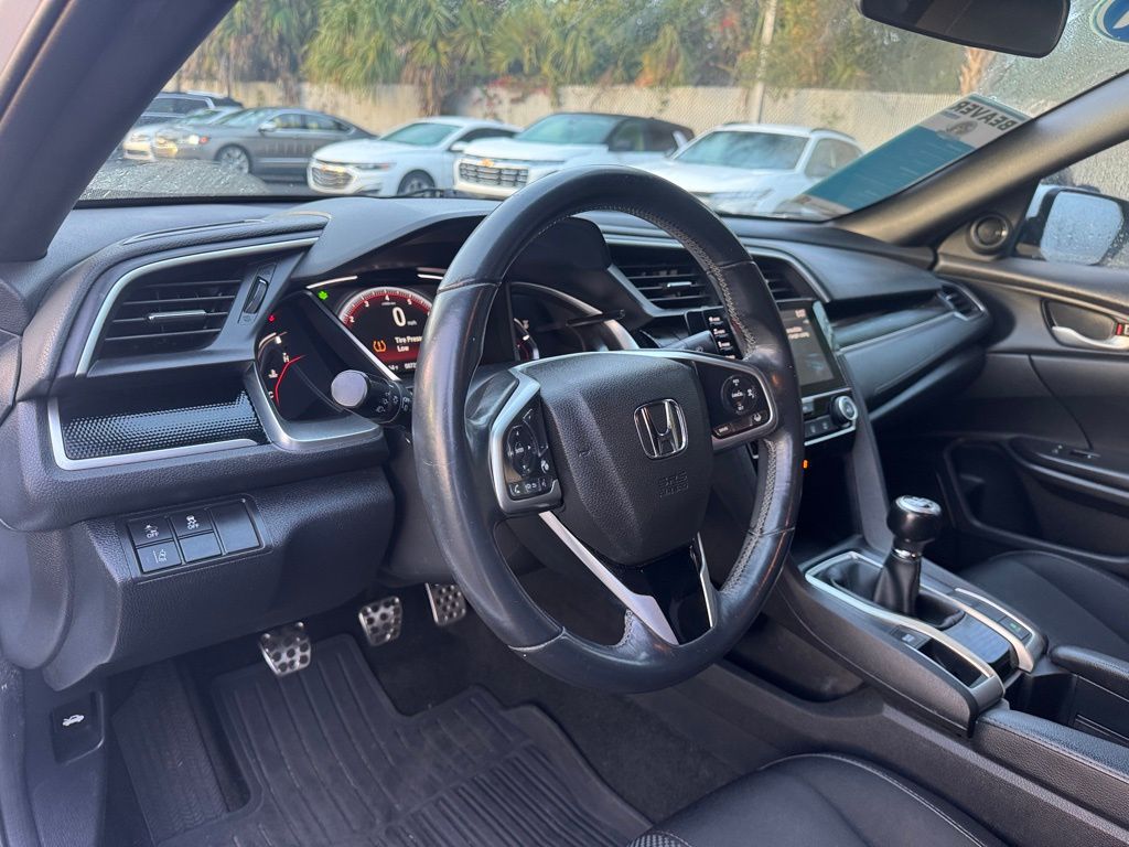 2019 Honda Civic Sport 32