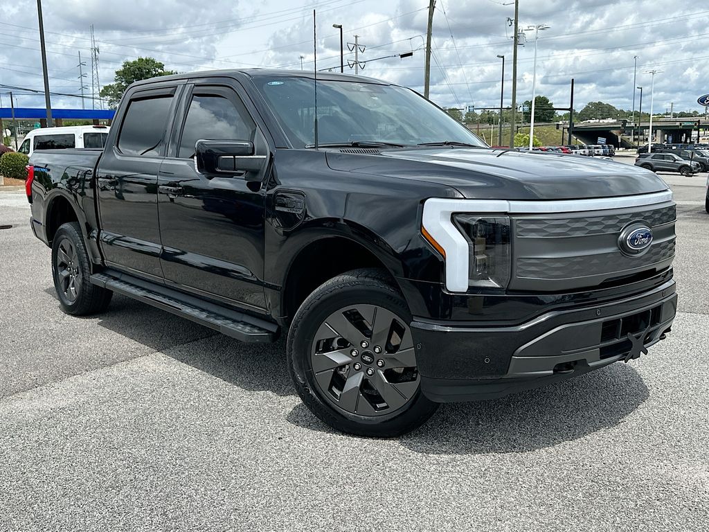 2023 Ford F-150 Lightning Lariat