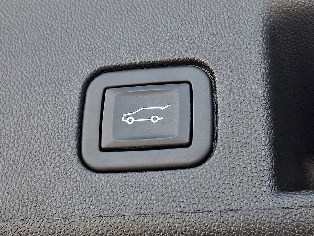 2023 Chevrolet Equinox Premier White at Carlisle Cadillac Buick GMC