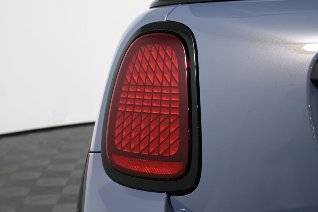 Thumbnail: 2026 MINI Cooper - 18