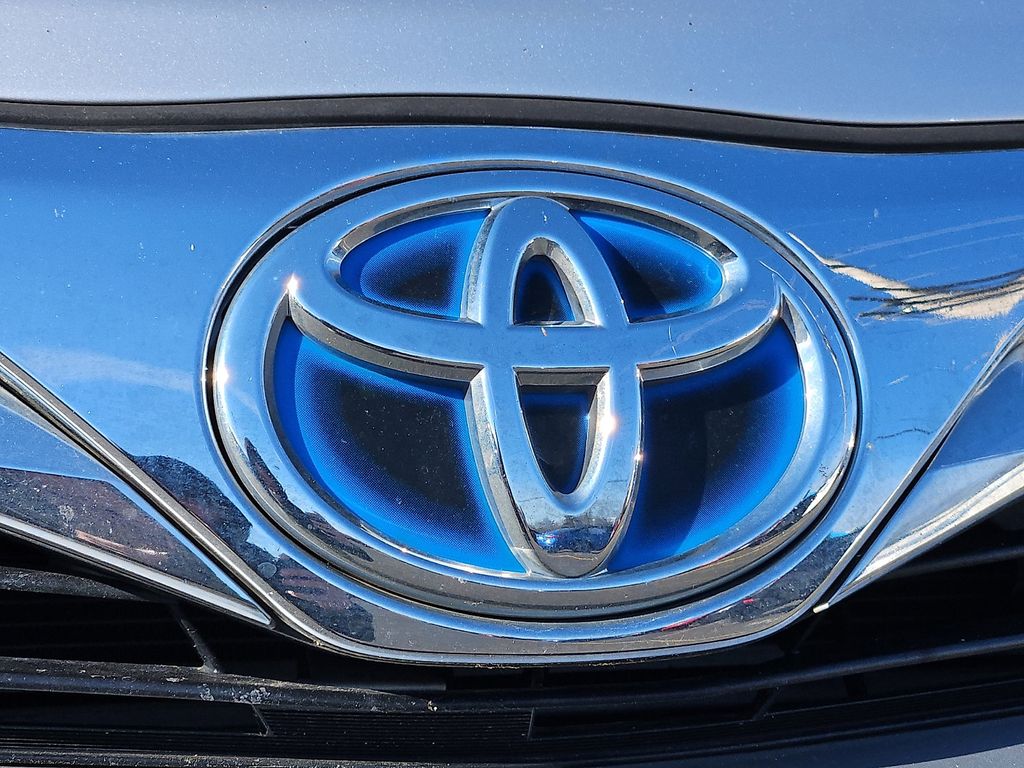 Thumbnail: 2012 Toyota Camry - 31