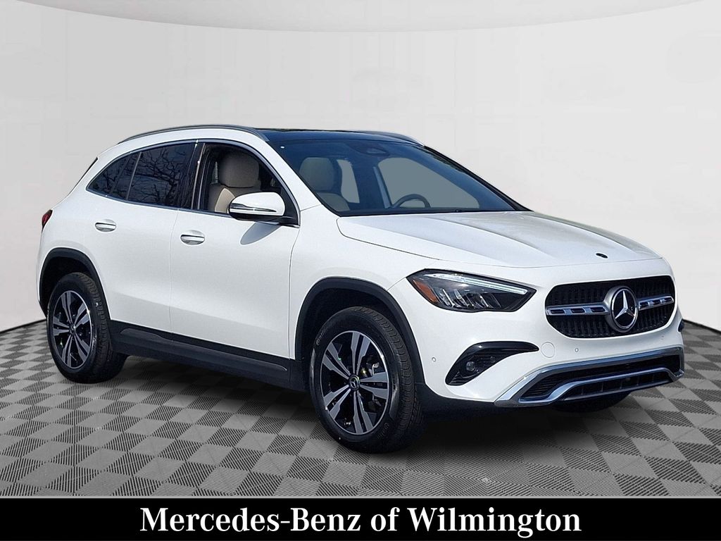 Polar White 2026 Mercedes-Benz GLA 250 4MATIC SUV / Crossover All-Wheel Drive 8-Speed Dual Clutch