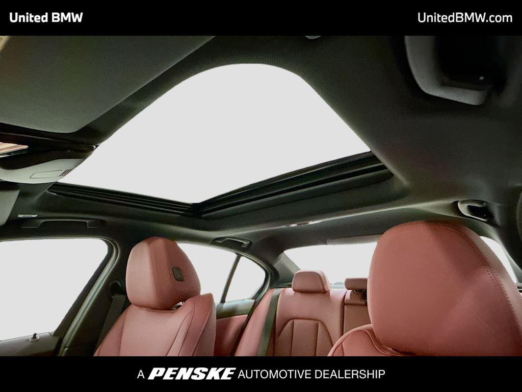 Thumbnail: 2026 BMW 3 Series - 12