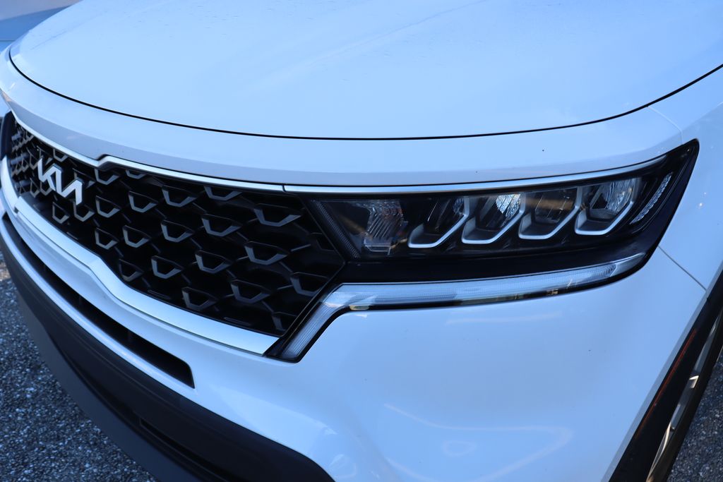 Thumbnail: 2023 Kia Sorento - 3
