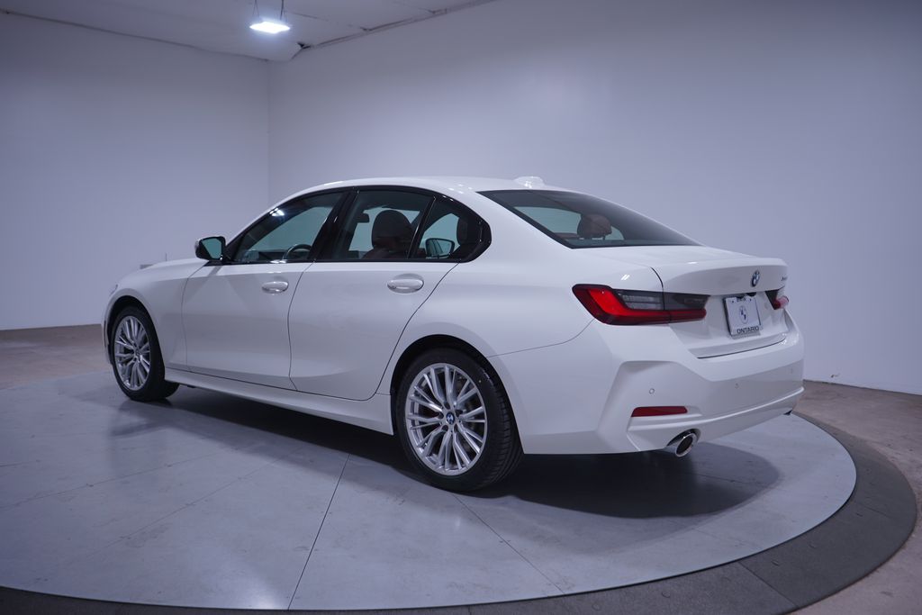 Thumbnail: 2023 BMW 3 Series - 3