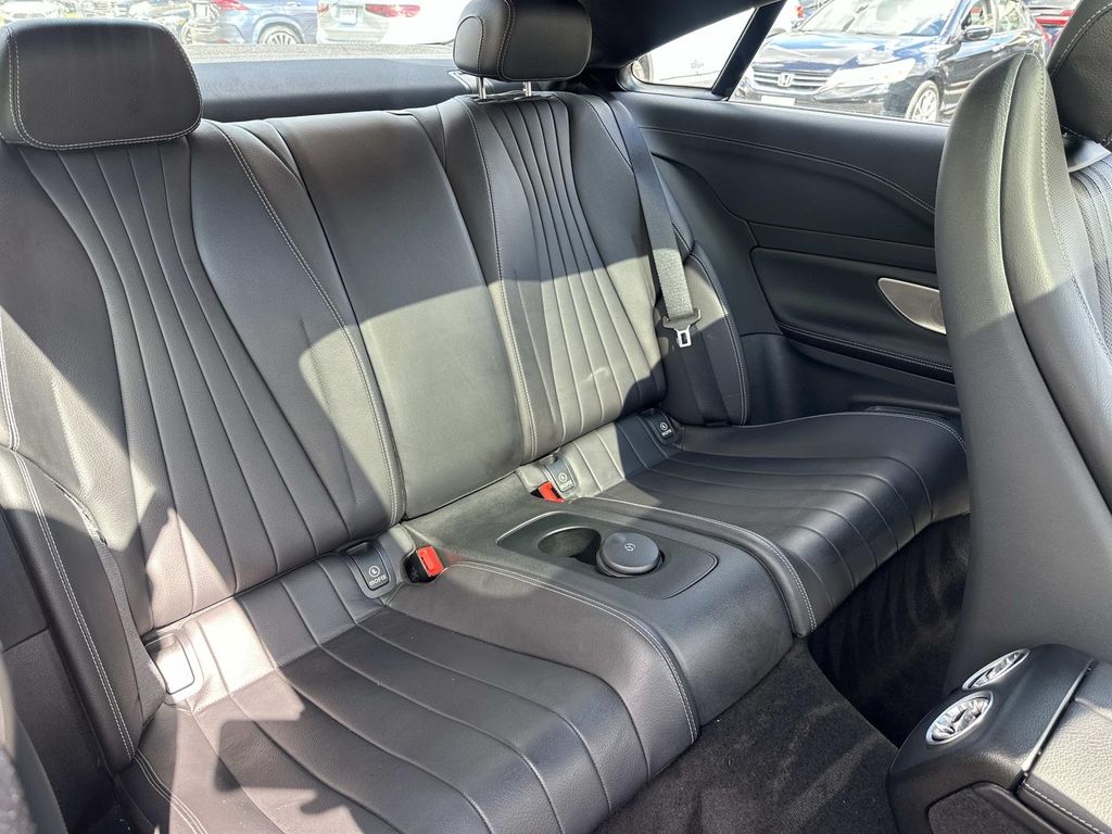 Thumbnail: 2022 Mercedes-Benz E-Class - 24