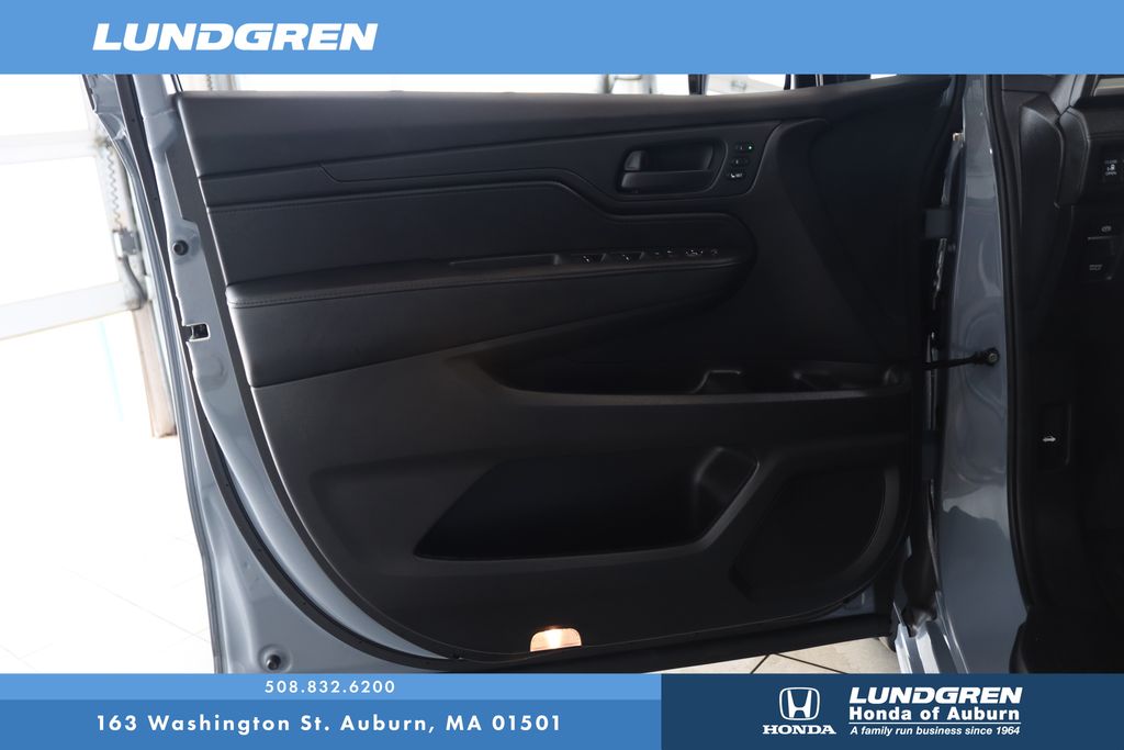 Used 2025 Honda Odyssey Van