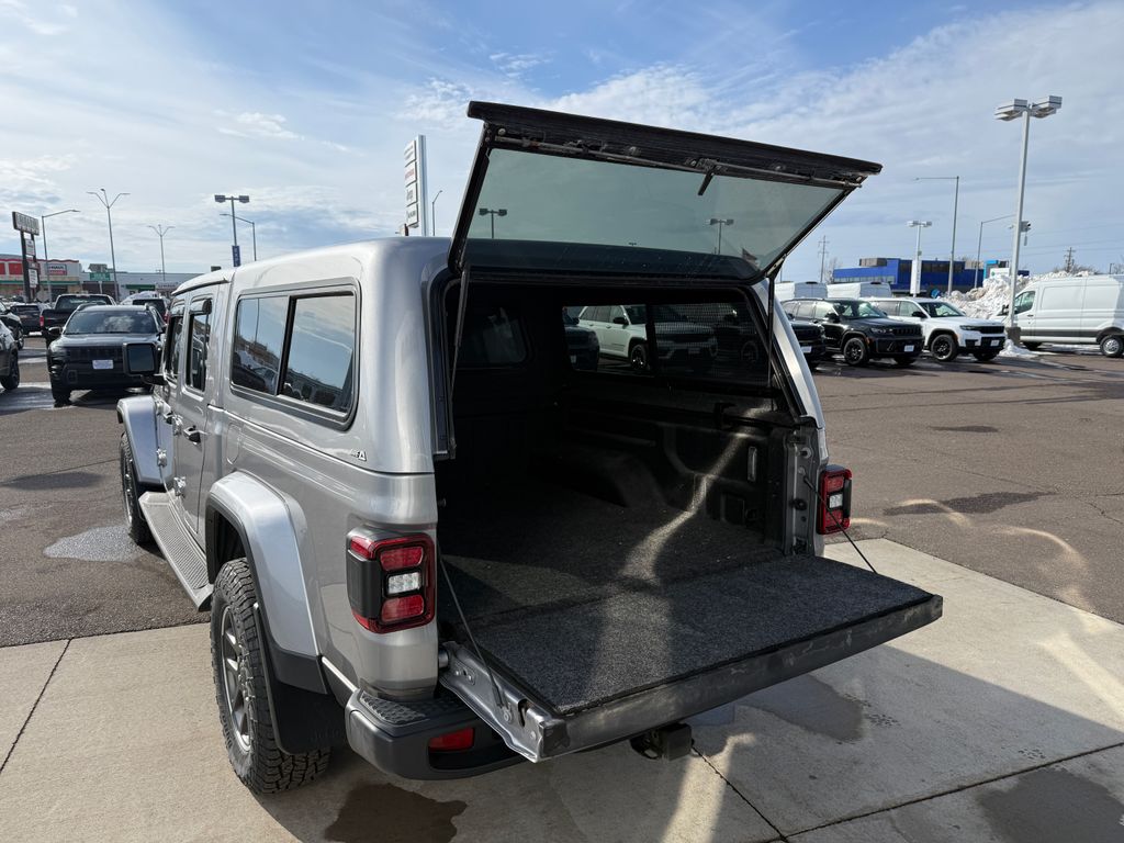 Certified Used 2020 Silver Jeep Overland image 24