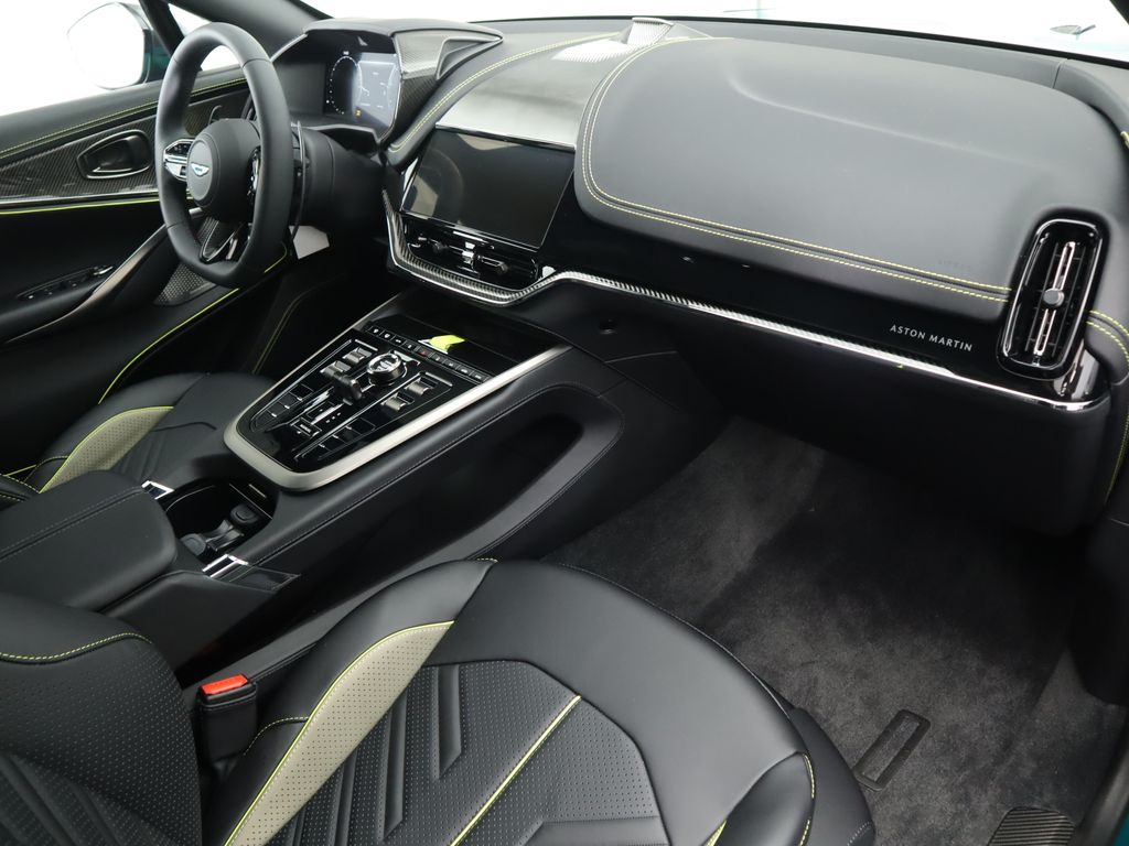 Thumbnail: 2026 Aston Martin DBX - 18