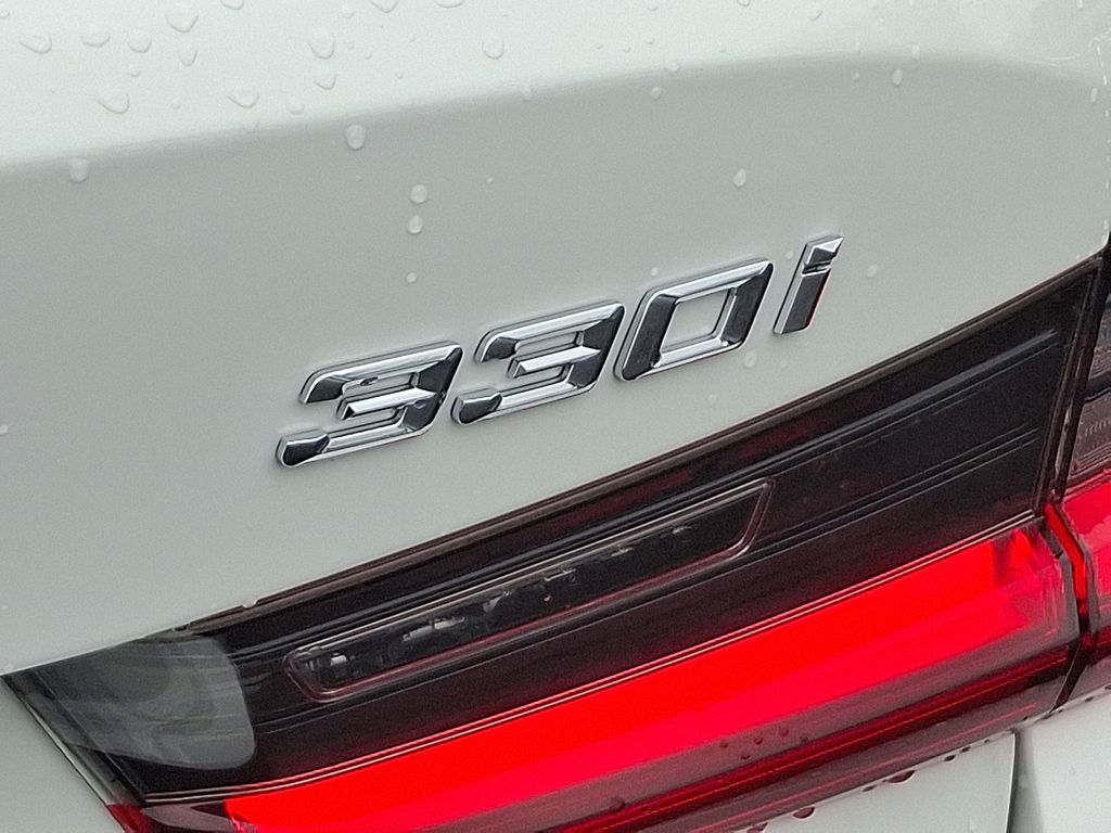 Thumbnail: 2024 BMW 3 Series - 32