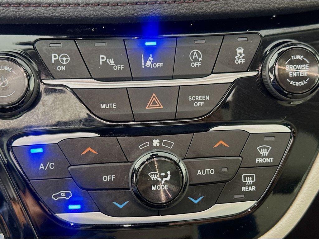 Used Car 2019 Chrysler Pacifica  Limited For Sale Under $20,000 In Austin, Texas