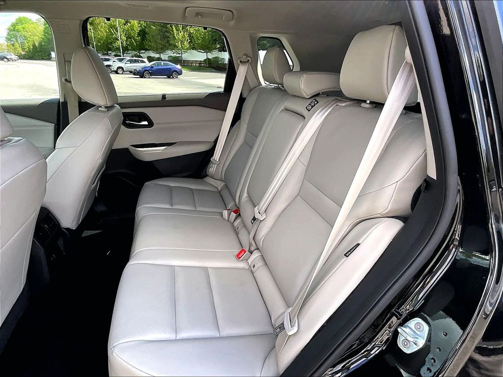 2023 Nissan Rogue — photo 15