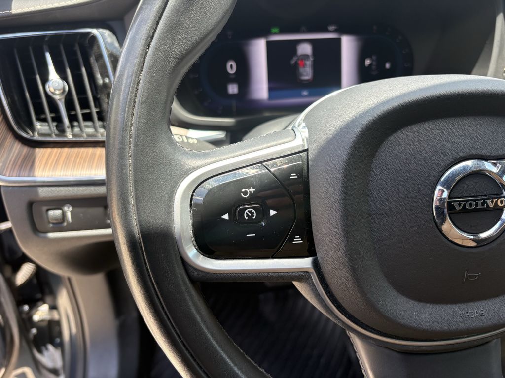 2022 Volvo XC60 B5 Inscription Blue at Cook Ford
