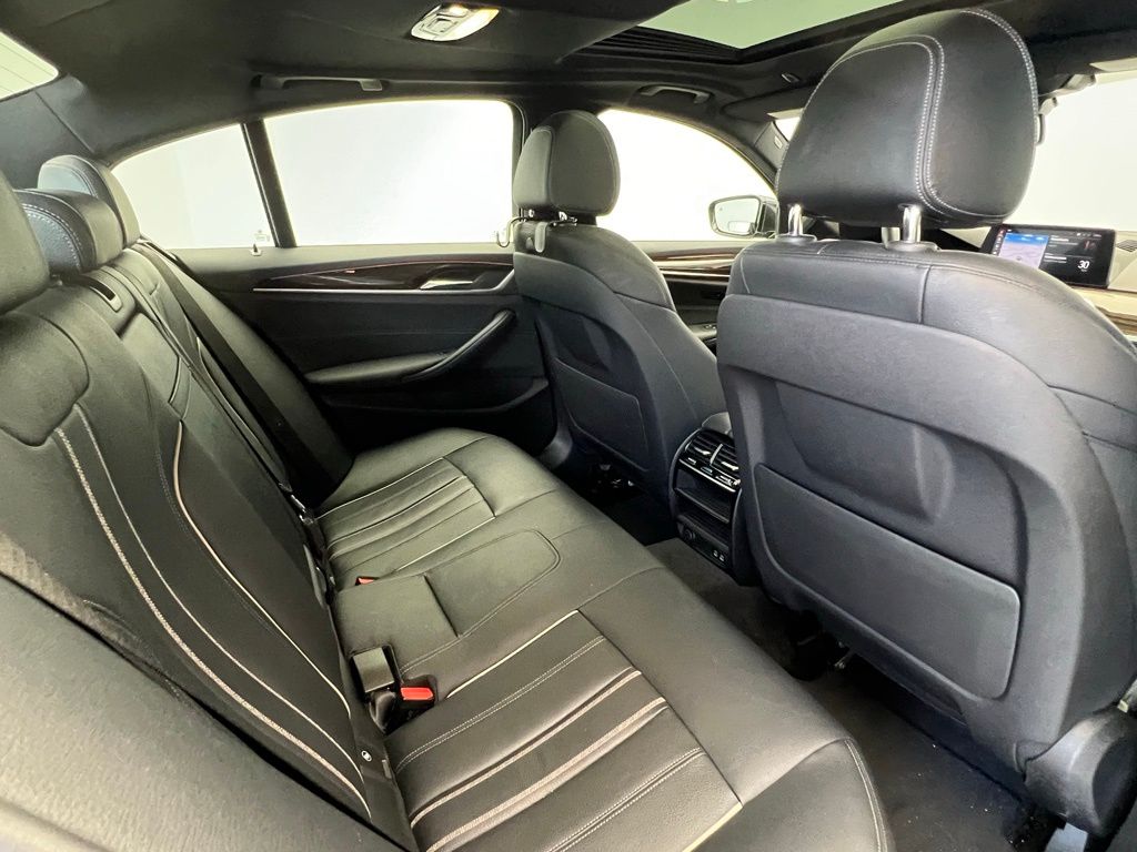 2020 BMW 5 Series 540i 9