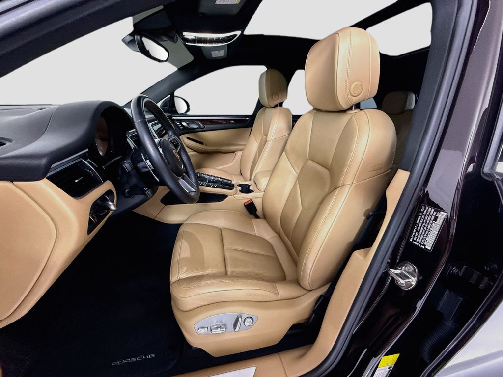 Thumbnail: 2018 Porsche Macan - 19