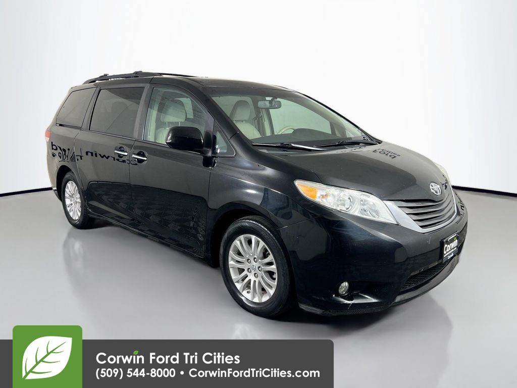 2011 Toyota Sienna 7-Passenger V6 FWD