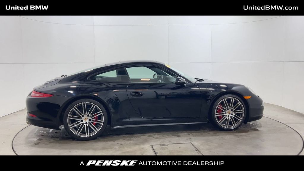 Thumbnail: 2015 Porsche 911 - 9