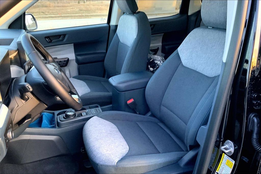 2026 Ford Maverick XLT - Photo 9