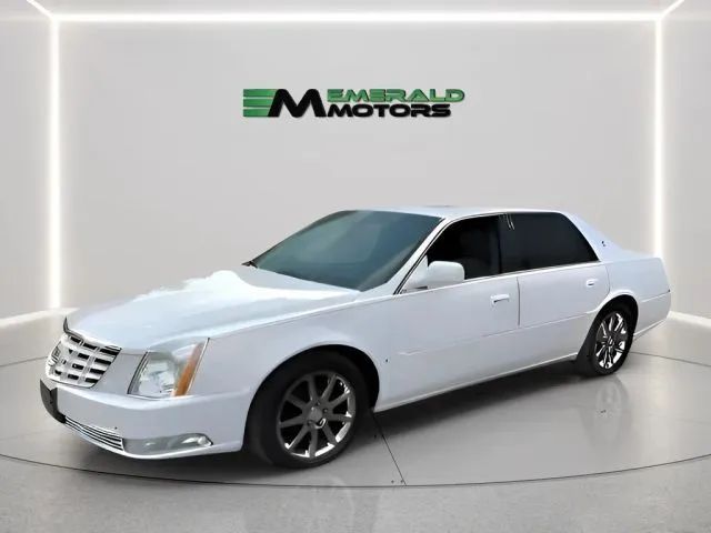 White 2006 Cadillac DTS Performance FWD Sedan Front-Wheel Drive 4-Speed Automatic Overdrive