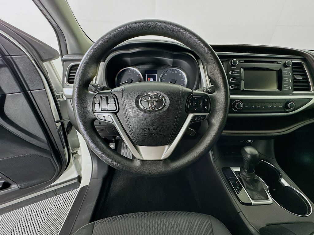 Thumbnail: 2019 Toyota Highlander - 11
