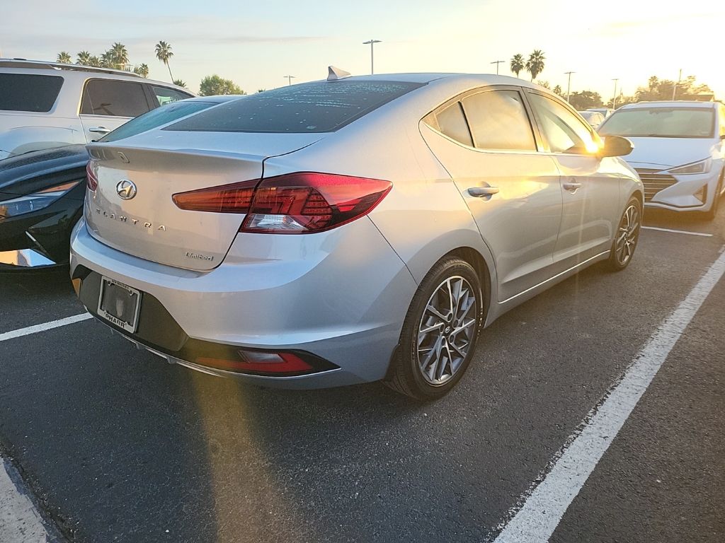 2020 Hyundai Elantra Limited Edition 3